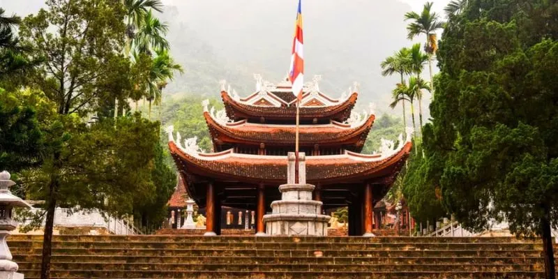 Chùa Hương ẩn chứa nhiều ý nghĩa liên quan tới lịch sử, văn hóa