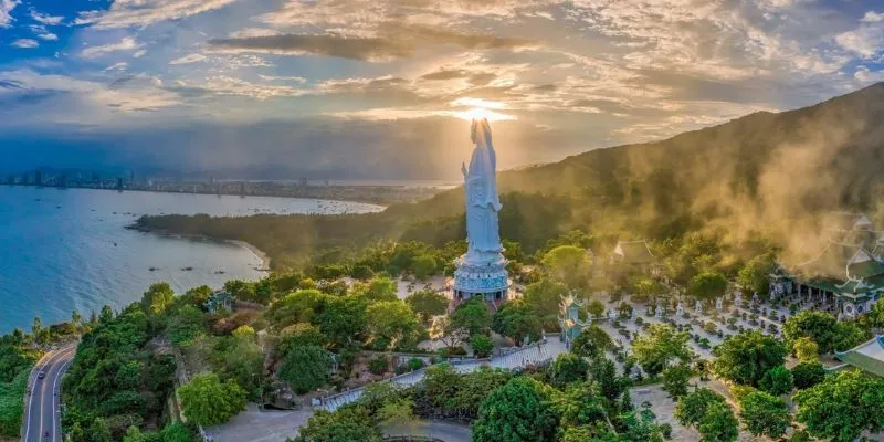 Di chuyển tới chùa Linh Ứng thế nào để thuận tiện nhất