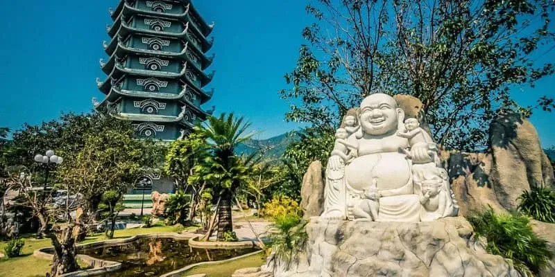 Điều phải lưu tâm khi du khách ghé thăm chùa