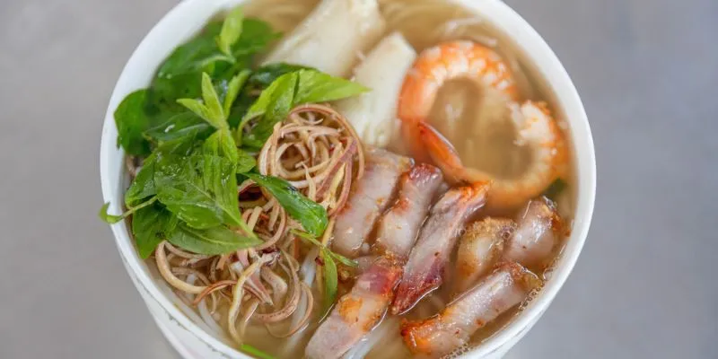 Giá trị văn hóa riêng của món bún nước lèo ở Sóc Trăng