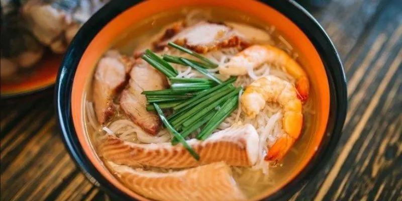 Món bún nước lèo nổi tiếng Sóc Trăng có nguồn gốc gì