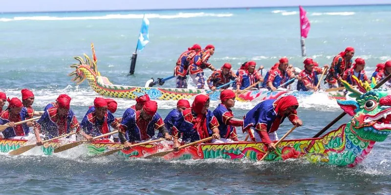 Thế nào là lễ hội đua thuyền